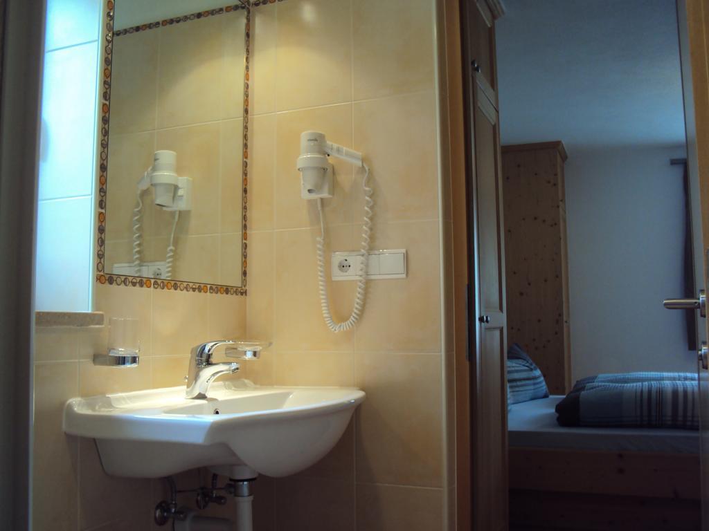 Haus Fliri Curon Venosta Quarto foto