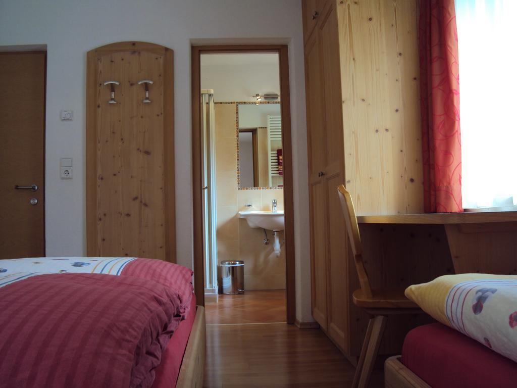 Haus Fliri Curon Venosta Quarto foto